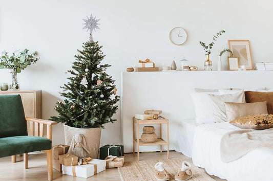 Christmas Traditions 8 Inch Silver Glittered Filigree Christmas Star Tree Topper Star/Home Décor Ornaments (Silver)