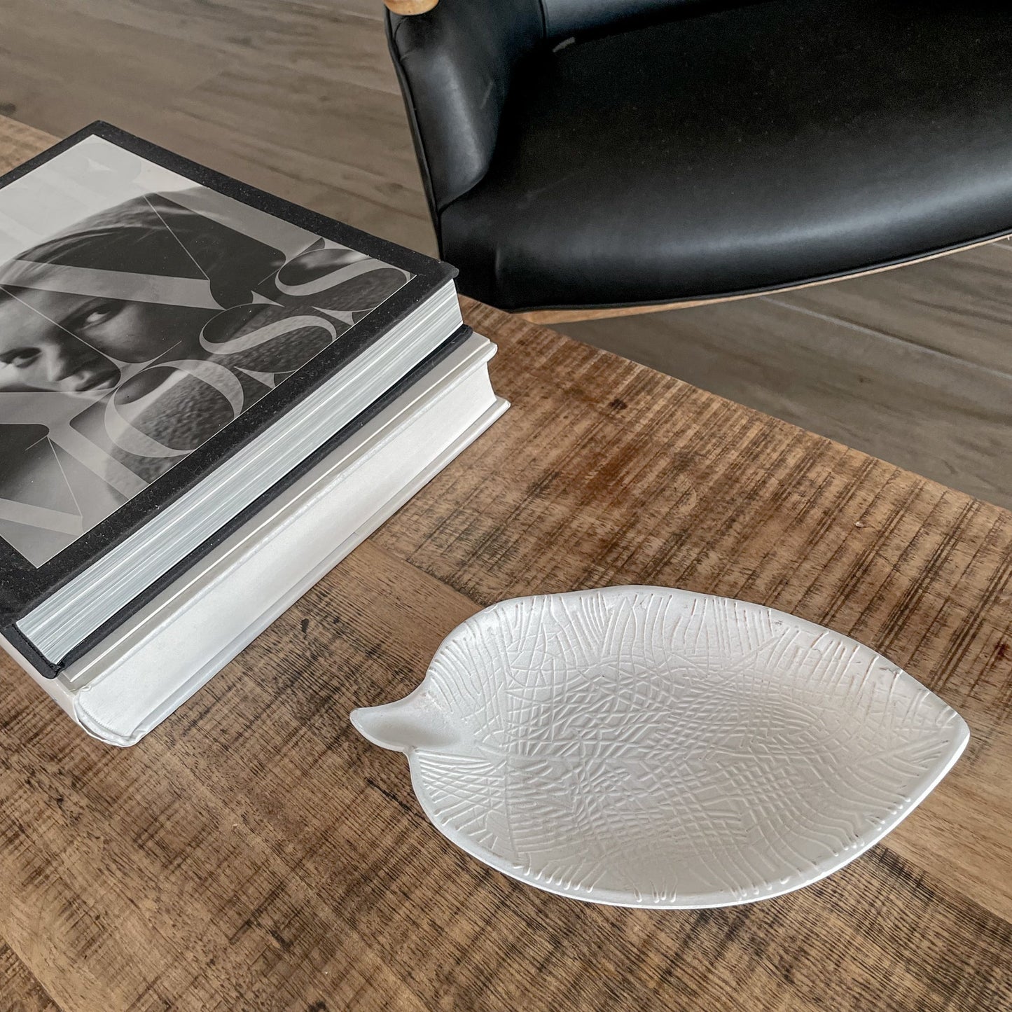 Wood Leaf Shaped Decorative Serving Plate